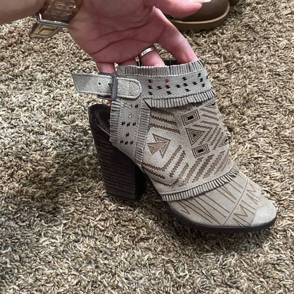 Naughty Monkey Beige Patterned Heels
